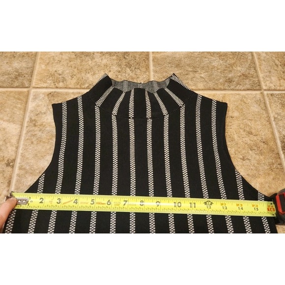 Moth by Anthropologie Ribbed Sleeveless Mock Neck Stripped Top Women's XS - Picture 6 of 9